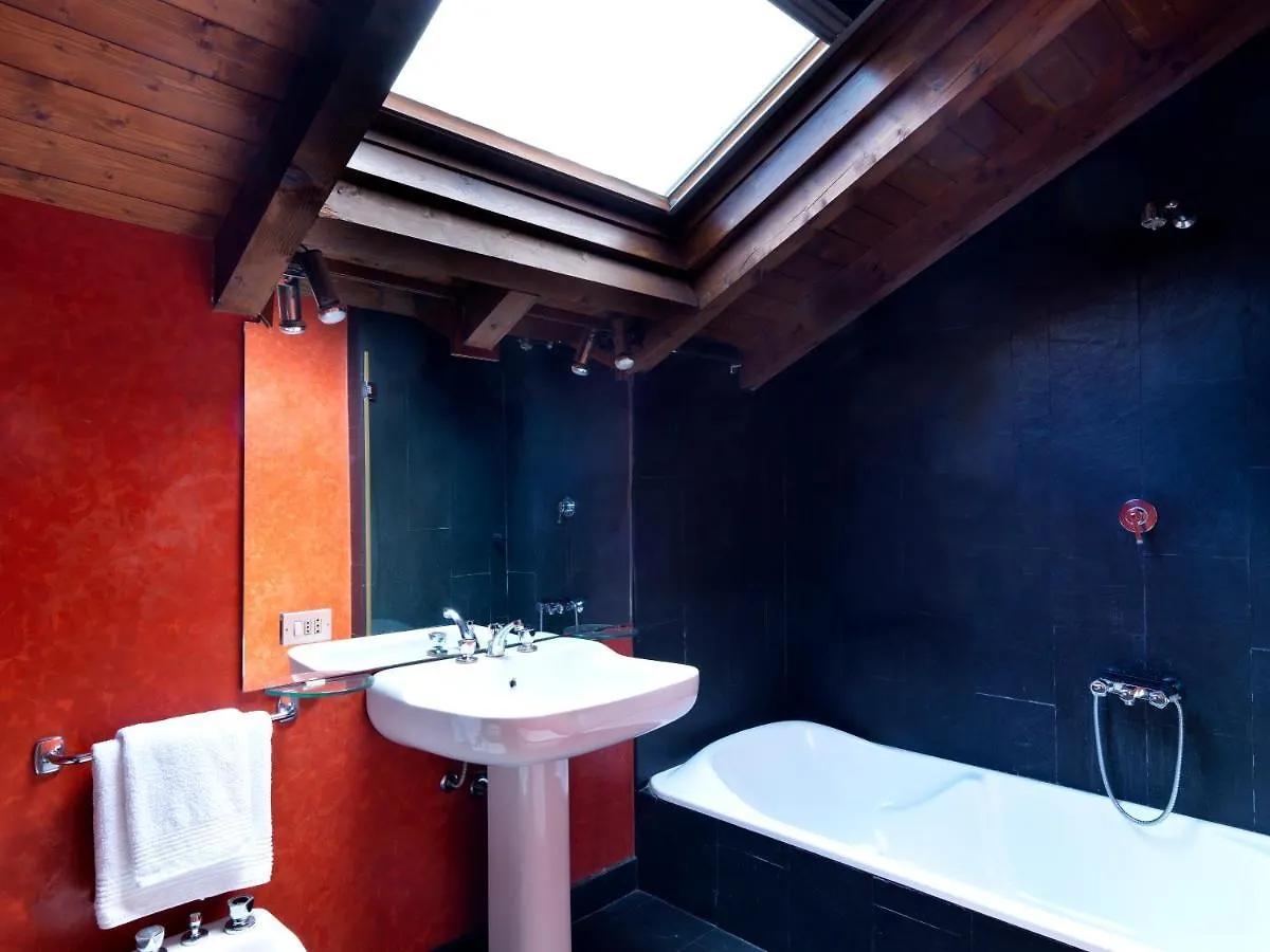 Villa Anita In Luxury Resort Gardone Riviera Italien